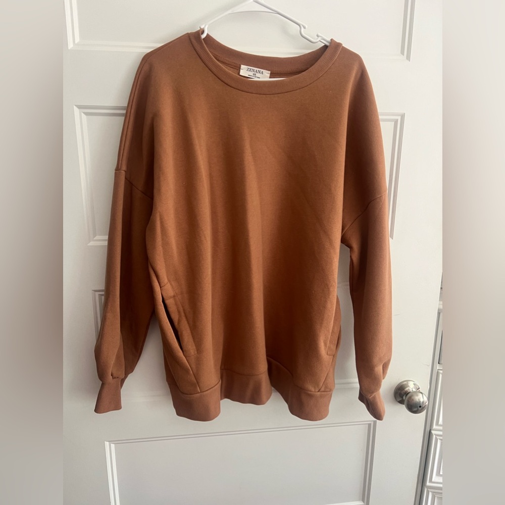 Oversized Brown Sweatshirt w/ Pockets